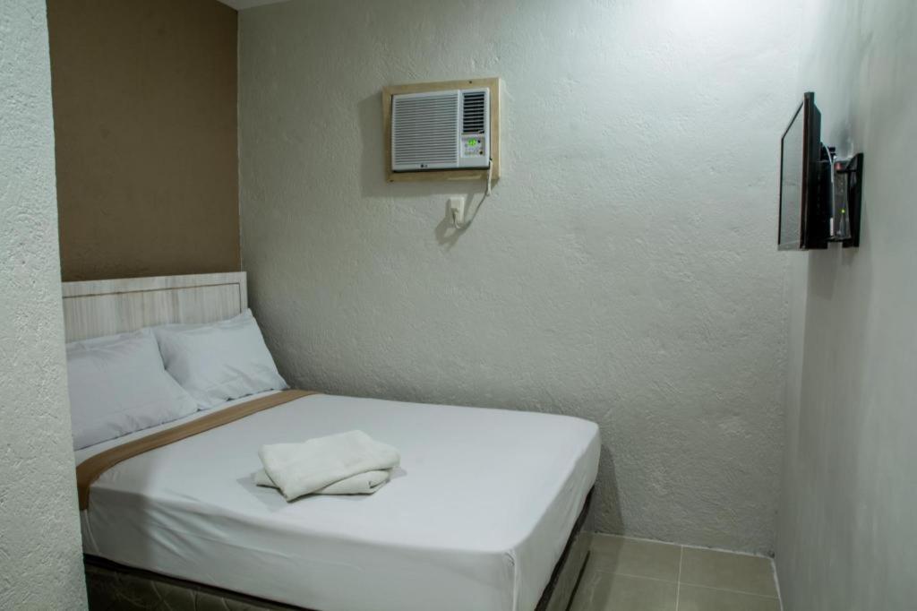 Hotel Avenija Olongapo Exterior foto